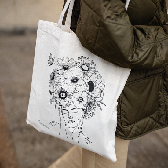 Canvas-Tasche Umarmt von Schmetterlingsflügeln